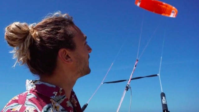 How To Set Up Your Foil Kite - NOVA