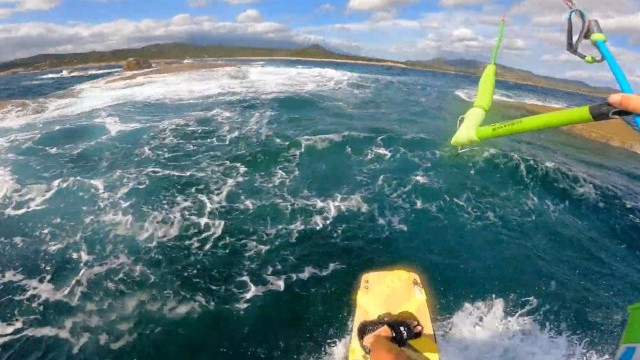 Playing in the rocks - Corsica kitesurf - GoPro Hero 9