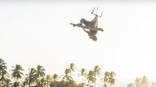 LUXURY KITEBOARDING in #BRAZIL - Court In The Act #FREERIDE VLOG