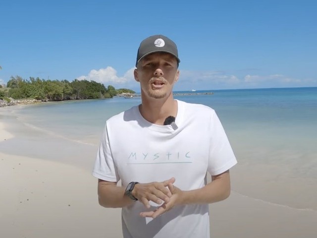 4 Tips For Learning How To Kitesurf FAST!