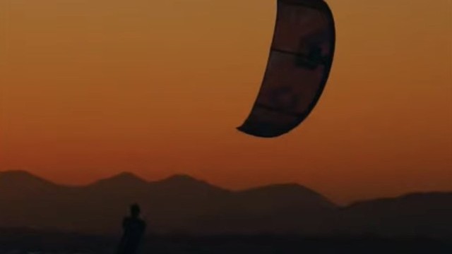 The perfect sunset #kitesurf session! #shorts