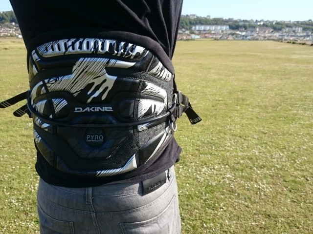 Dakine Pyro Leverlock  2015