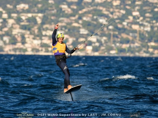 Ozone Kites | Axel Mazella Wins Defi Super Stars 2023 with R1V4 7M