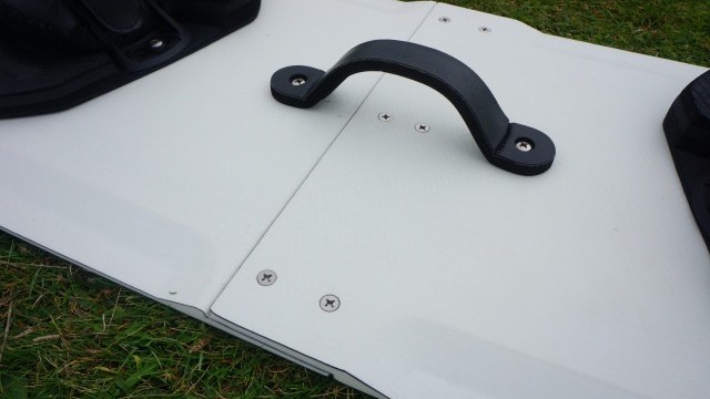 Kitesurfing Reviews - Kitelement ReSolve 136 x 41cm 2020