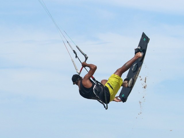 Beach Start Back Roll Grab