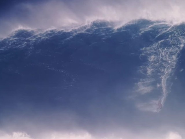 Patri Kitesurfing JAWS!! (Peahi)