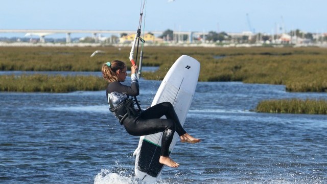 Kitesurfing Technique - Surfboard Dismount