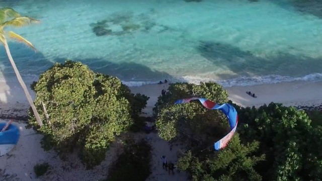 Kite tangles, drone footage, and kitesurfing between sailboats: VLOG # 3 St. Thomas