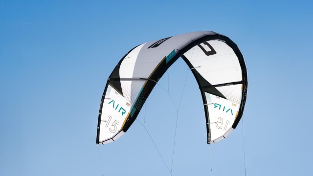 Kitesurfing Reviews - CORE Kiteboarding Air 2025