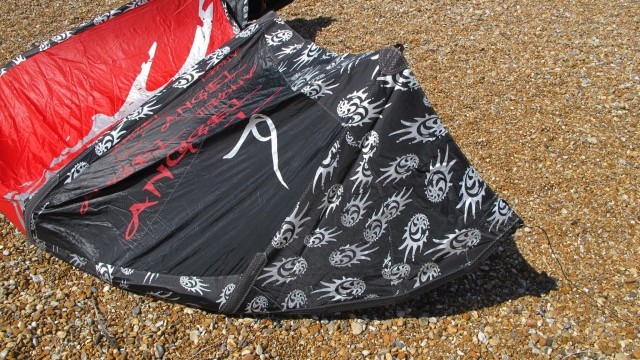 Kitesurfing Reviews - Kiteloose Angel 7m 2013