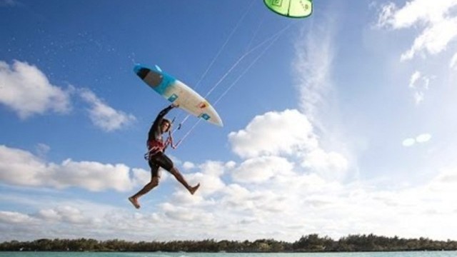 Mono 2016 Product Clip