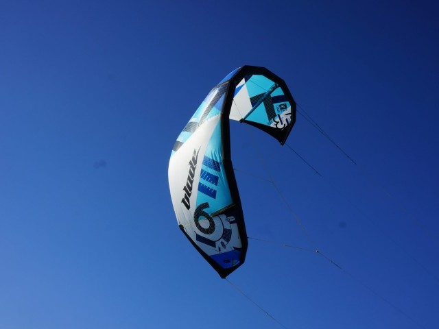 Blade Kiteboarding Tiny Beast 6m 2017