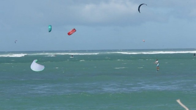 Boardriding Maui CloudFoiling 9