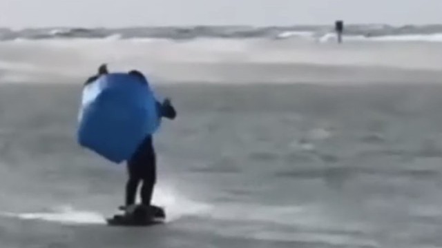 Kitesurfing with an IKEA-Bag