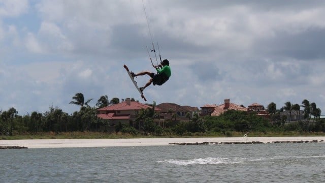 Kitesurfing Travel Guides - Tigertail Beach, Florida