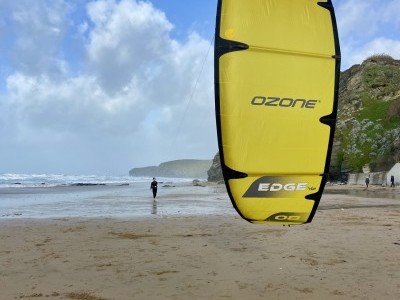 Ozone Edge V12 8m 2024 Kitesurfing Review