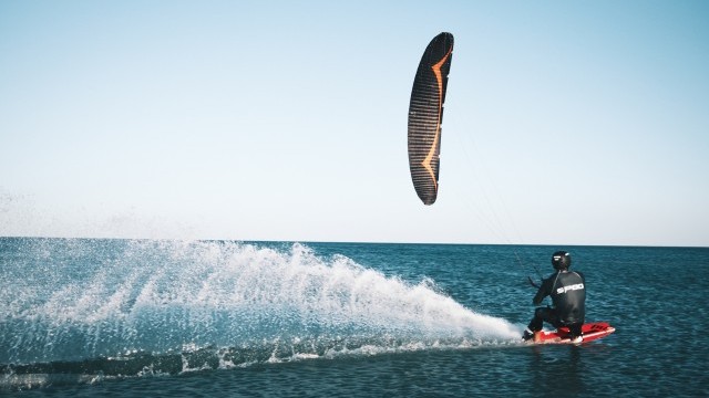 SP80 teams up with Gin Kiteboarding for the World Record