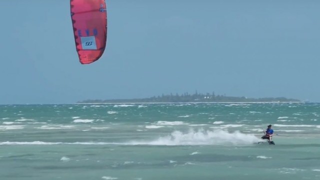 Cyclone Kiteboarding | Tom´s Kitchen North Kiteboarding