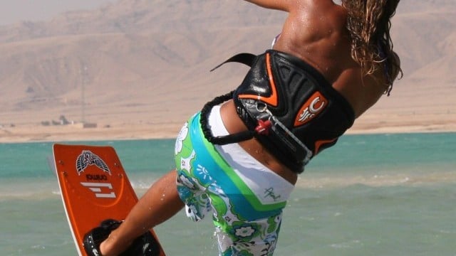 Kitesurfing Technique - Air Gybe to Toeside