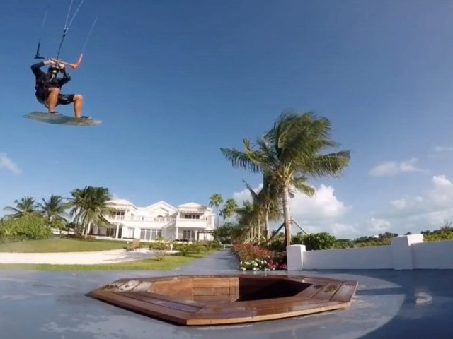 Go G Smoothy - SDC Kiteboreding Turks And Caicos with Kitesurftci, Cabrinha and GoPro