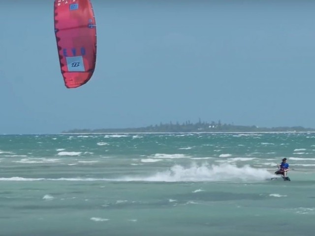 Cyclone Kiteboarding | Tom´s Kitchen North Kiteboarding