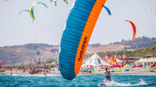 Surprise Leaders Take Honour's at Start of Kite Racing Worlds in Italy