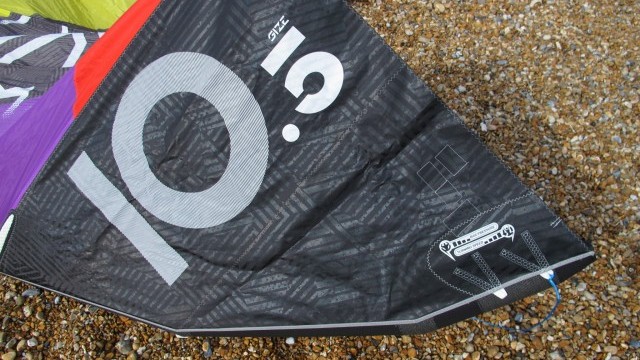 Kitesurfing Reviews - Best Kiteboarding Kahoona 10.5m 2013