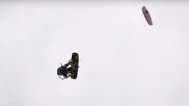 Jamie Overbeek Airstyle Flysurfer SOUL 8.0