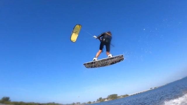 First Kiteboarding Session of 2021