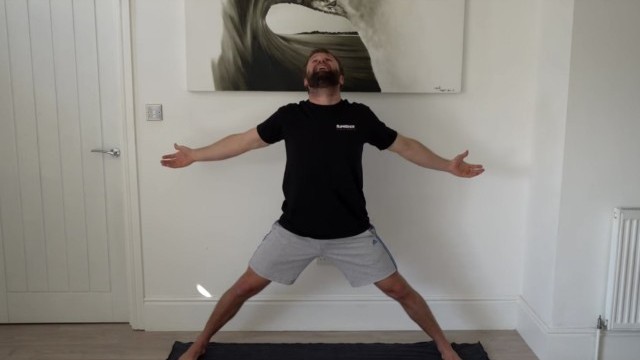 20 minute exercise / stretch for Kitesurfers!