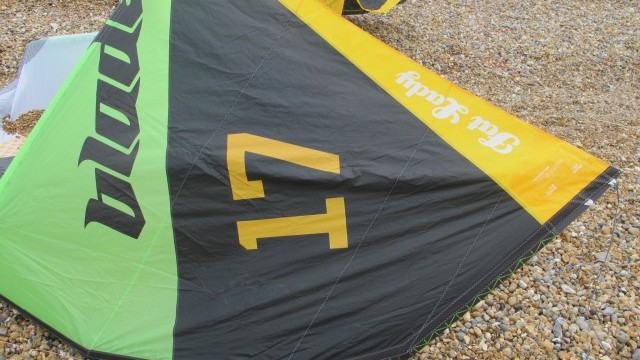 Kitesurfing Reviews - Blade Kiteboarding Fat Lady 17m 2013
