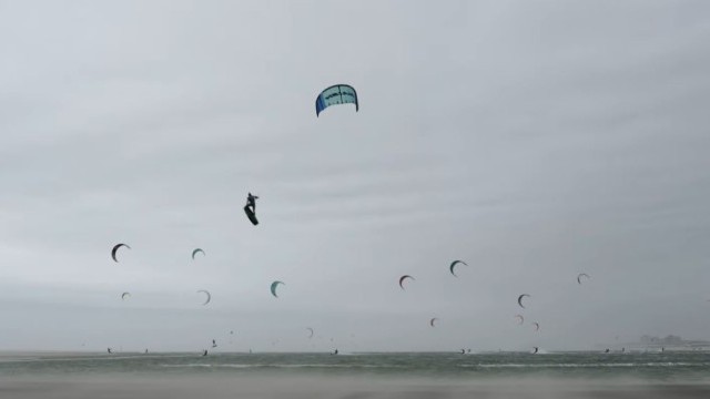 WOEI - A classic Dutch Big Air Kiteboarding Session