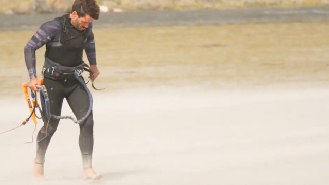 ** KITEBOARDING in 50KTS **  Capetown / SA