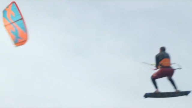 Beautiful Kitesurfing In Hyères | Offshore