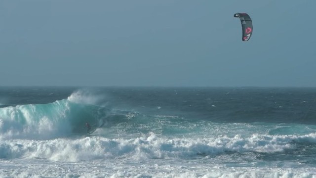 30+ KNOTS KITEBOARDING FREE RIDE!! - Court In The Act #VLOG