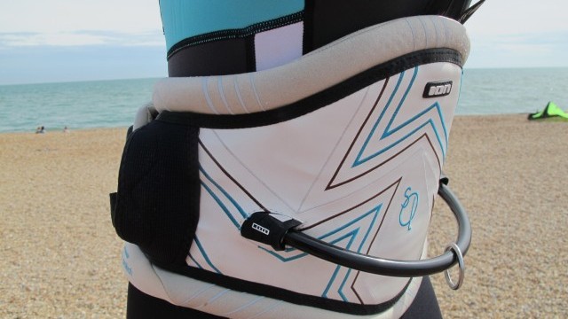 Kitesurfing Reviews - ION Products Sol  2012