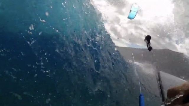 Reo Stevens Kitesurfing Teahupoo POV