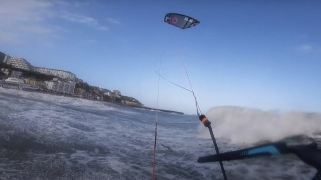 SHOOTING PIERS and CRASHING KITES!! - Court In The Act #VLOG 171