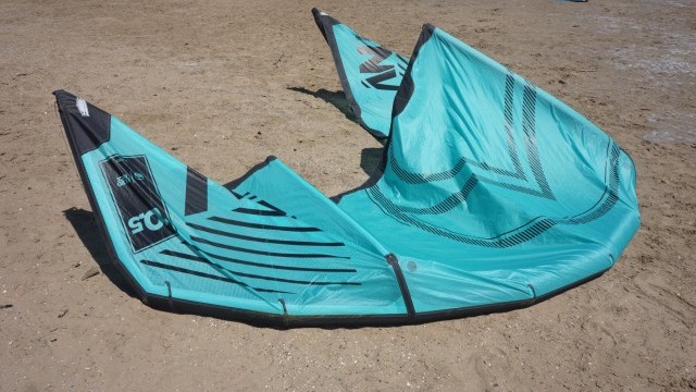 Kitesurfing Reviews - Liquid Force Kites NV 10.5m 2020