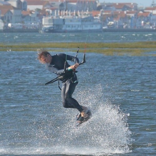 Unhooked Toeside Pop to Blind with Surface Pass Kitesurfing Technique
