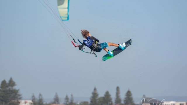 THE FLOW OF ELEMENTS - Leo Verrecchia