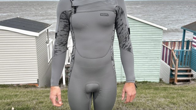 Kitesurfing Reviews - ION Products Seek Core 4/3 Front Zip Wetsuit Men 2026
