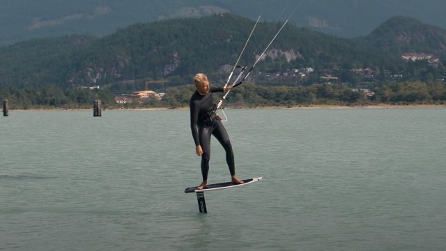 First turns on a foil | Gybes and Footswitch // SA Masterclass