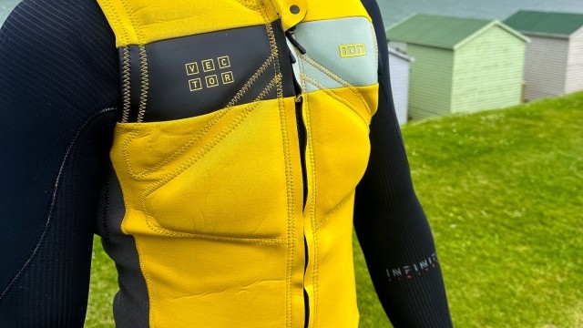 Kitesurfing Reviews - ION Products Vector Vest Amp Front Zip M 2024