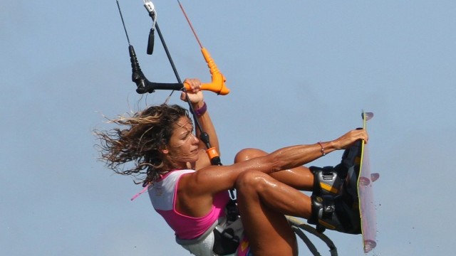 Kitesurfing Technique - Indy Front Down Loop Transition