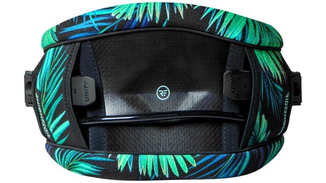 Kitesurfing Reviews - Ride Engine Brisa V1 2023