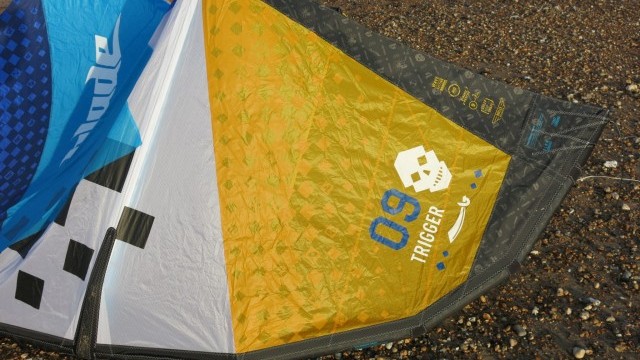 Kitesurfing Reviews - Blade Kiteboarding Trigger 9m 2014