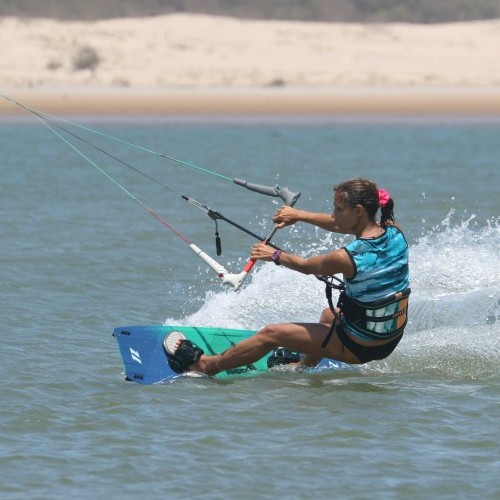 Twin Tip Toe to Heel Carve with Downloop Kitesurfing Technique