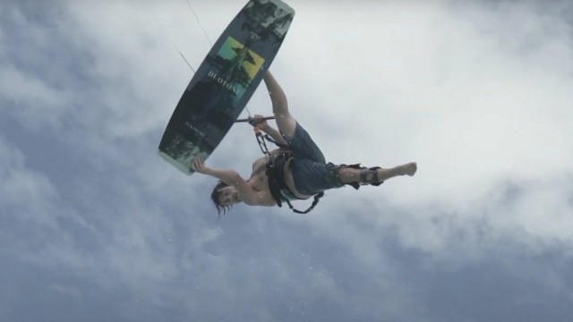 The "One Footer" Kiteboarding - Tricks of the Trade with Tom Court