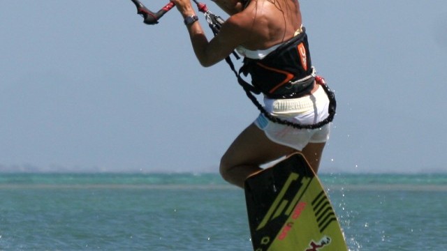 Kitesurfing Technique - Popped Front Loop